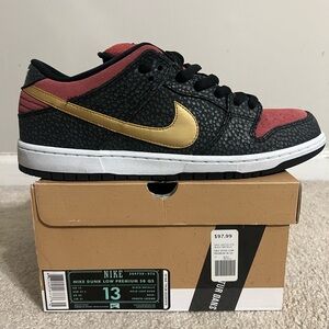 Nike Dunk Low Premium SB QS (Walk of Fame)